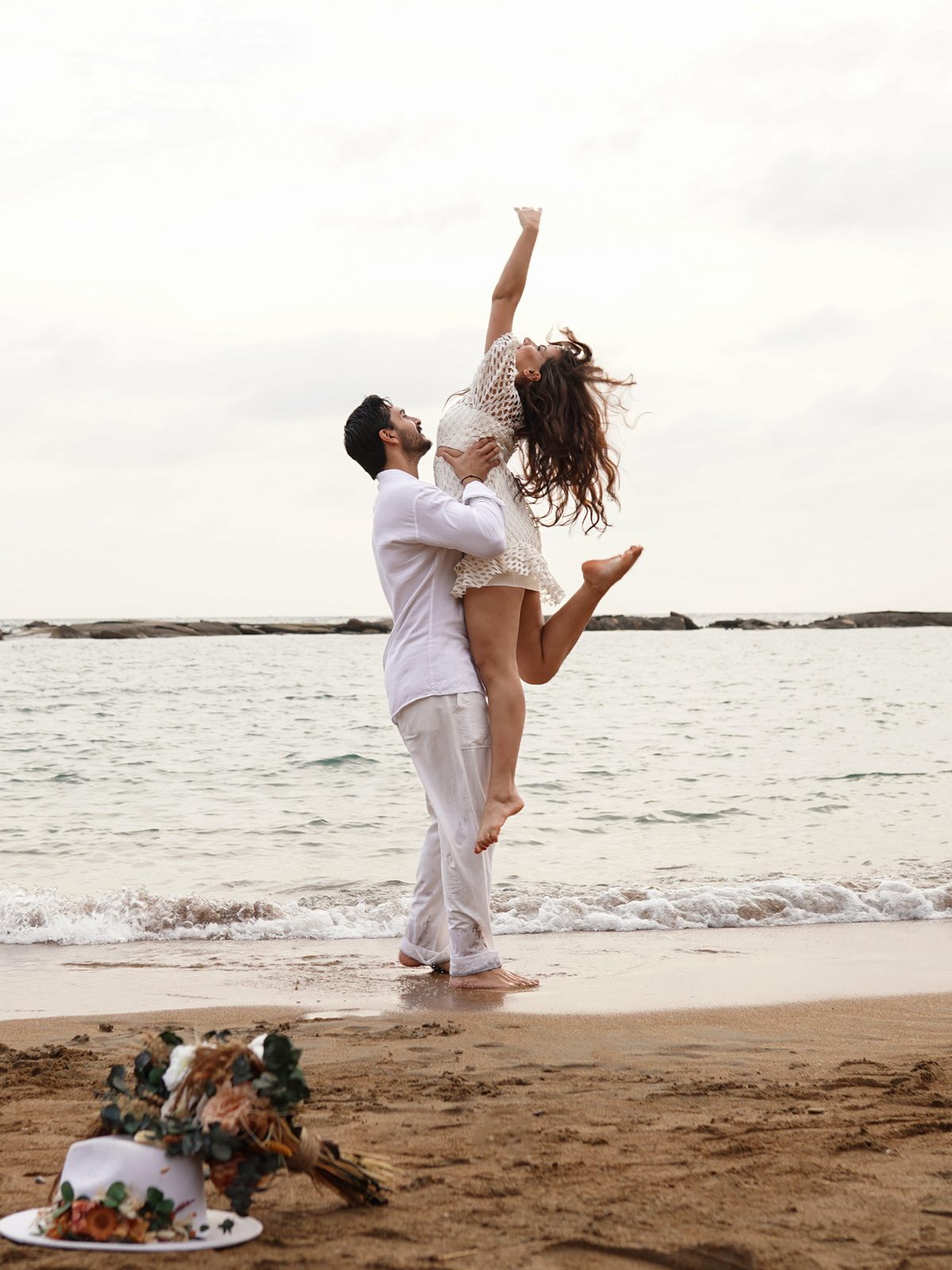 Denizde Romantik Gelin & Damat - Kuşadası düğün ve dış çekim fotoğrafçısı